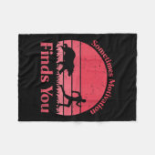 Womens Sometimes Motivation Finds You V-neck  Fleece Deken (Voorkant (Horizontaal))