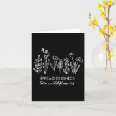 Womens Spread Kindness Like Wildflowers Insrationa Kaart (Gele Bloem)