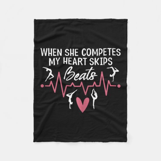 Womens When She Competes My Heart Skips Beats Prou Fleece Deken (Voorkant)