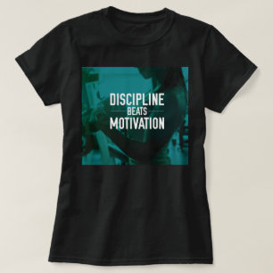 Women's Workout - Discipline verslaat motivatie T-shirt