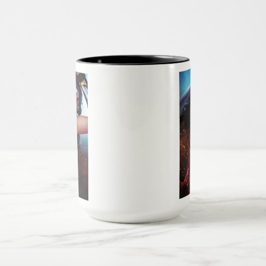 Wonder-vrouw blokkeert zwaard mok (Midden)