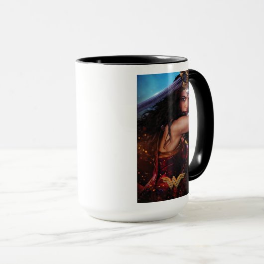 Wonder-vrouw blokkeert zwaard mok (Voorkant rechts)