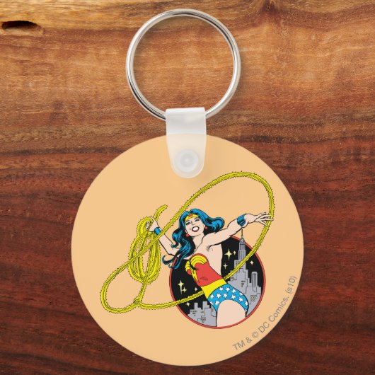 Wonder-vrouw met achtergrond stad sleutelhanger (Voorkant)