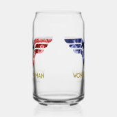 Wonder Woman Crossed Arms in Logo Collage Blikvorm Glas (Links)
