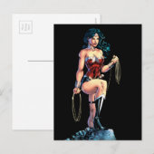 Wonder Woman Gripping Lasso Atop Rock Briefkaart (Voorkant / Achterkant)