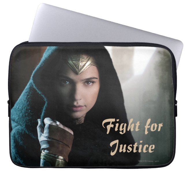 Wonder Woman in Cloak Laptop Sleeve (Voorkant)
