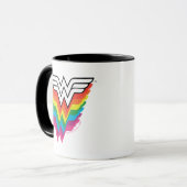 Wonder Woman Layered Rainbow-Logo Mok (Voorkant links)