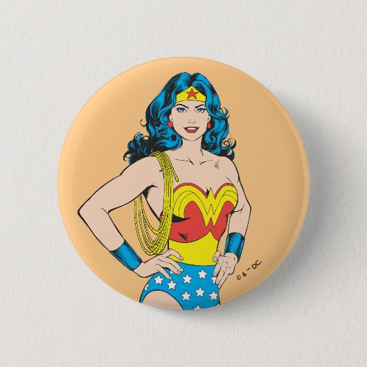 Wonder Woman |  Pose met Lasso Ronde Button 5,7 Cm (Voorkant)