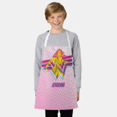 Wonder Woman Yellow-Pink Comic Art Logo Schort (Gedragen)