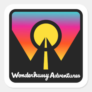 Wonderhussy Adventures Sunset Horizon Logo Vierkante Sticker