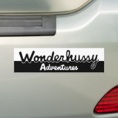 Wonderhussy avonturen zwart-wit bumpersticker (Op auto)