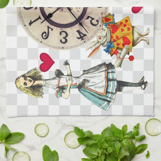 Wonderland Collage Theedoek (Gevouwen)