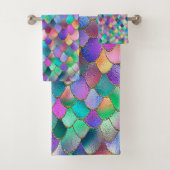 Wonky Rainbow Glitter Metal Mermaid Scales Bad Handdoek (Insitu)