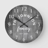 Wood Custom Family Name Rustic Farmhouse Ronde Klok (Voorkant)