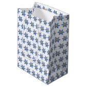 Wood Daisy Flowers op White Medium Cadeauzakje (Voorkant Gekanteld)