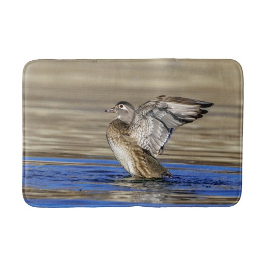 Wood Duck flapte haar vleugels Badmat (Voorkant)