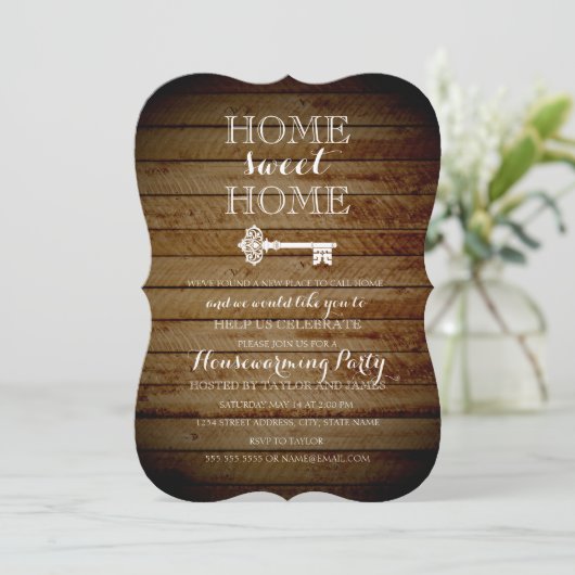 Wood Look  Key Housewarming Uitnodigen Kaart (Staand voorkant)