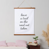 Wood met bovenzijde tegen wand hangend wandkleed (Slaapkamer)