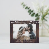 Wood String Lights Trouwfoto Bewaar de datum Aankondigingskaart (Staand voorkant)