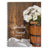 Wooden Bucket White Daisies Country Barn Wedding Notitieboek (Voorkant)