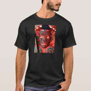 Wooden Carving of a Maori Warrior, Nieuw-Zeeland T-shirt