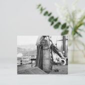 Wooden Maiden, Torture Device, 1910s Briefkaart (Staand voorkant)