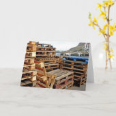 Wooden Pallets on the Dock Card Kaart (Gele Bloem)