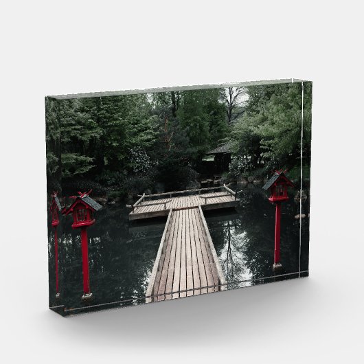 Wooden Pier framed by red Lanterns Fotoblokken (Links)