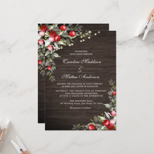 Wooden Rustic Winter Berries Wedding Invitation Kaart (Voorkant / Achterkant in situ)