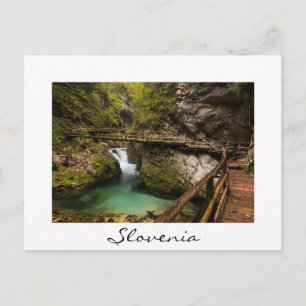 Wooden weg door Vintgar Gorge canyon Briefkaart