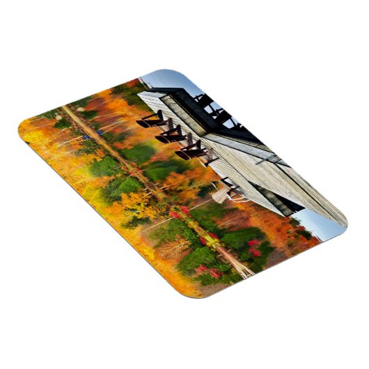 Woodendok in het najaar van het meer magneet (Rechterzijde)