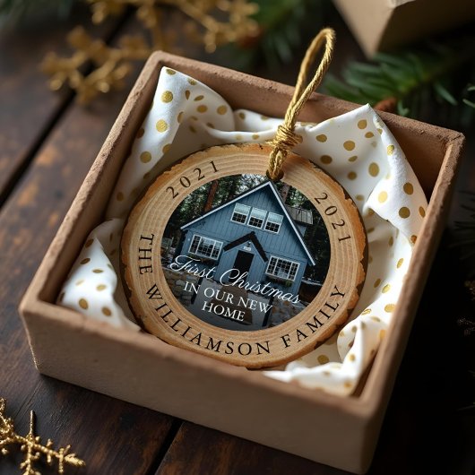 Woodgrain Slice eerste Kerstmis in ons nieuwe thui Keramisch Ornament