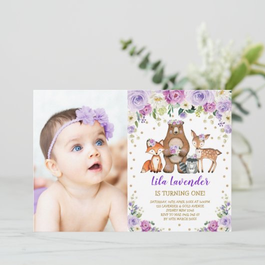 Woodland Animals Verjaardag Lavendel Paarse Bloeme Kaart (Staand voorkant)