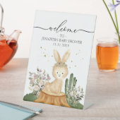 Woodland Bunny Rabbit Welcome Baby Shower Reclamebord Met Voetstuk (Insitu)