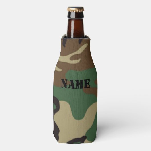 Woodland Camouflage ~ Gepersonaliseerde naam / Ini Flesjeskoeler (Fles Voorkant)