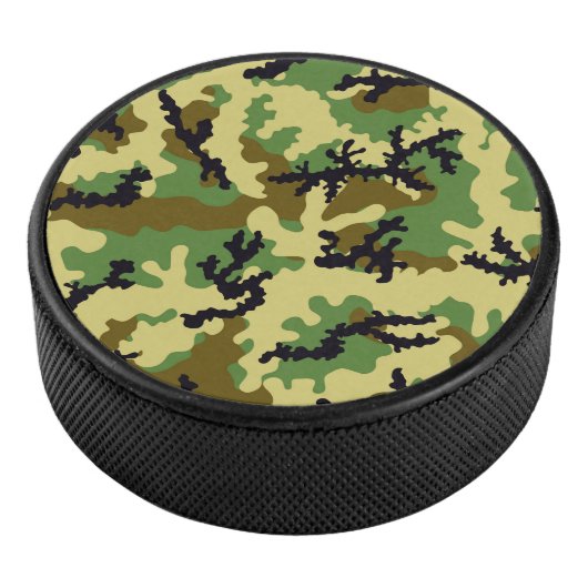 Woodland camouflage hockey puck (3/4)