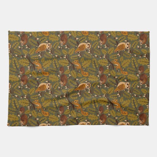 Woodland Creatures and Leaves Pattern Theedoek (Horizontaal)