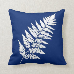 Woodland Fern 1, Cobalt Blue en White Kussen