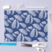Woodland Fern Pattern, Cobalt Blue en White Tissuepapier (Craft)
