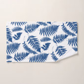Woodland Fern Pattern, Cobalt Blue op White Bad Handdoek (Handdoek)