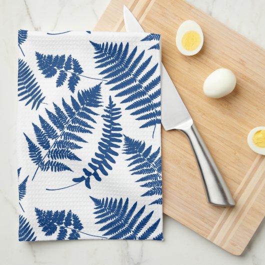 Woodland Fern Pattern, Cobalt Blue op White Theedoek (Quarter Fold)