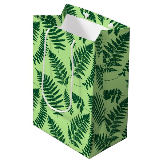 Woodland Fern Pattern, Emerald and Light Green Medium Cadeauzakje (Voorkant Gekanteld)