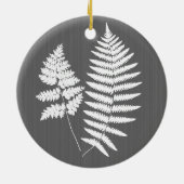 Woodland Fern White op Charcoal Gray / Grey Keramisch Ornament (Achterkant)