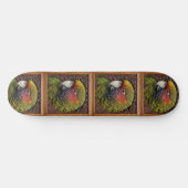 Woodland Harmony: Green Loriket op gesneden hout Persoonlijk Skateboard (Horizontaal)