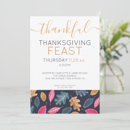 Woodland Leaf Pattern Thanksgiving Dinner Party Feestdagenkaart (Staand voorkant)