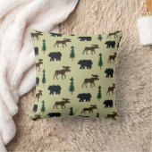 Woodland Moose en Beer Rustic Pillow - Green Kussen (Deken)