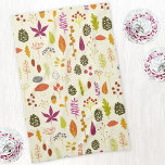 Woodland Natuur Theedoek<br><div class="desc">Herfstvalbladeren,  bessen,  dennenappels en allerlei natuur stukjes bos en bobs. Originele kunst van Nic Squirrell.</div>