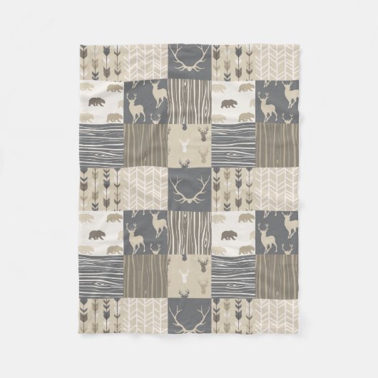 Woodland Patchwork Blanket in Tan en Grey Fleece Deken (Voorkant)