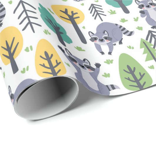 Woodland Playful Raccoons Cadeaupapier (Rol Hoek)