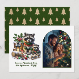 Woodland Raccoon Family Rustic Forest Christmas Feestdagenkaart